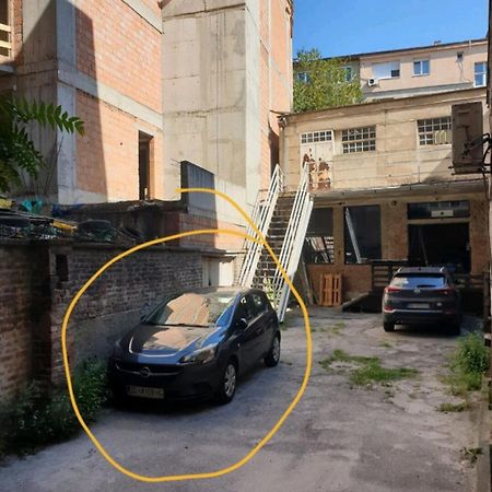 Studio appartment Savski Trg Belgrad Exteriör bild