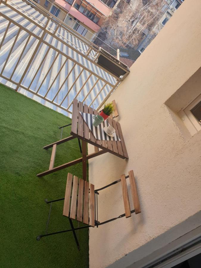 Studio appartment Savski Trg Belgrad Exteriör bild