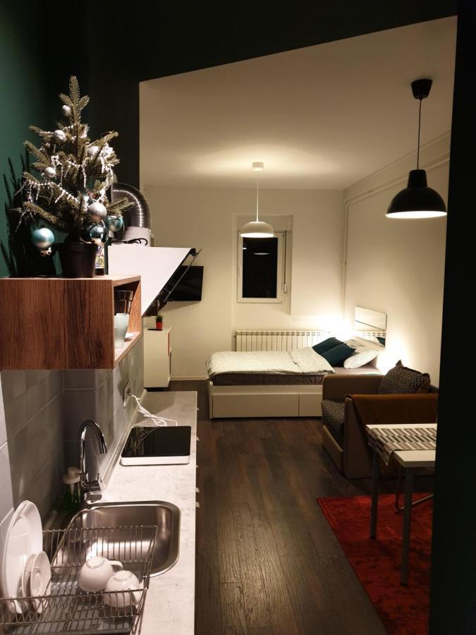 Studio appartment Savski Trg Belgrad Exteriör bild